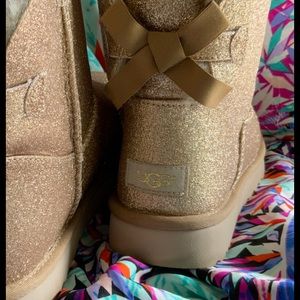 Gold sparkle Ugg boots with bows size 10 women’s